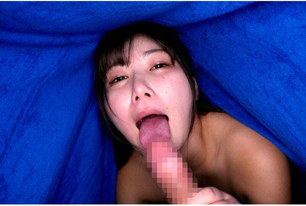 AKDLD-323 What? Seriously?! What A Lucky Turn Of Events! I Was Sleeping At Night When My Friend's Girlfriend Started Sucking My Dick In Bed. Screenshot 18