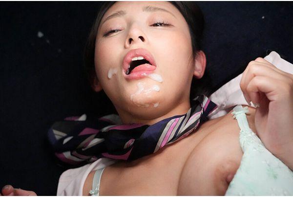 DANDYA-017 "Can I See The Pictures I Took Secretly?" This Blushing Flight Attendant Pretends To Be Mistaken And Shows Me A Picture Of A Dick, But She Doesn't Mind Having A Hard Dick Shown To Her In Front Of Her. VOL.3 Screenshot 13