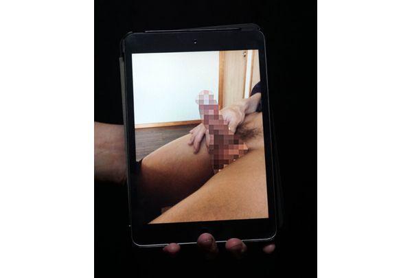 DANDYA-017 "Can I See The Pictures I Took Secretly?" This Blushing Flight Attendant Pretends To Be Mistaken And Shows Me A Picture Of A Dick, But She Doesn't Mind Having A Hard Dick Shown To Her In Front Of Her. VOL.3 Screenshot 14