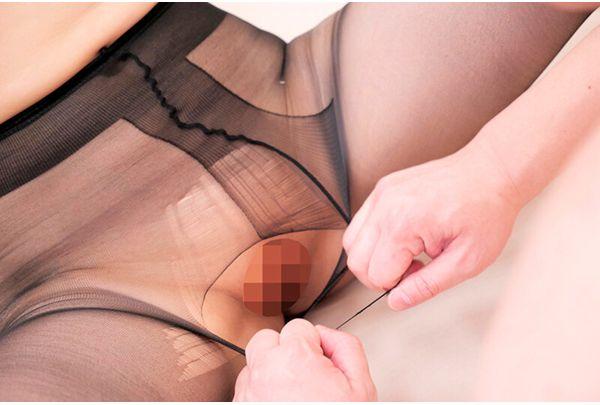 IENF-390 A Virgin's Dick Is Inserted 3cm Through Black Pantyhose! The Flight Attendant's Sensitive Pussy Is Stimulated And She Wants It To Be Inserted Deep Inside, So She Takes His Virginity Raw! Continuous Orgasms In A Crab-legged Cowgirl Position! Screenshot 10