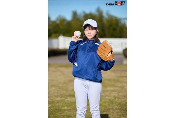 MOGI-157 [Group Sex At Training Camp] Takeuchi Sakina, 18 Years Old, Left Her Father's Side And, As A Little League Baseball Girl, Visited A Summer Training Camp Where She Wanted To Be Ravaged By Men Much Older Than Her Coach. Screenshot 12