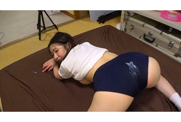 OKB-178 Himari Kosaka, A Plump, Beautiful Ass, Divine Bloomers. Beautiful Girls And Chubby Girls Dressed In Tight Bloomers And Gym Clothes, With Super Close-up Shots Of Their Panties And Sweaty Slits So Close You Can See The Pores! Plus, Assjobs, Peeing In Clothes, And Bloomer Bukkake, A Fully Clothed Fetish AV For Bloomer Lovers. Screenshot 13