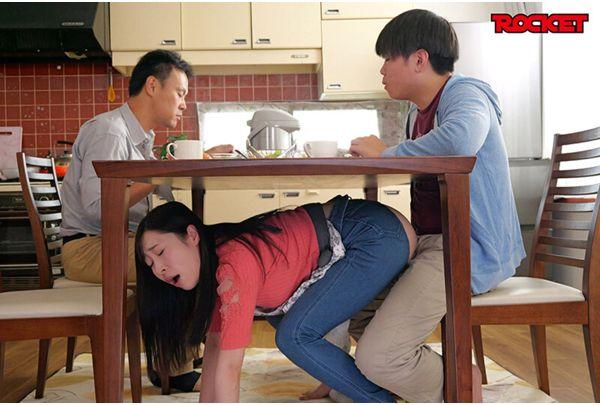 RCTD-708 Big-assed Mother And Son Compete For The Prize Money! Incest Challenge With Holey Denim Without Father Finding Out Screenshot 15