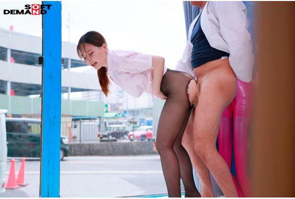 SDMM-213 [Limited To Working Ladies With Perfect Butts] A Slippery Lotion Intercrural Sex Endurance Test Under The Guise Of A "black Pantyhose Monitoring Survey"! ...But Then, A Raw Insertion Slips Through The Ripped Gap! Unauthorized Creampie! Screenshot 4