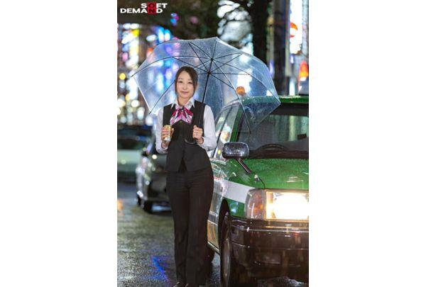 SDNM-556 Haruki Ranko, A 45-year-old Married Female Taxi Driver With 90,000 Followers Across Social Media, Makes Her AV Debut: "I Strive To Provide Courteous Service, But I Love Rough Extramarital Sex." Screenshot 10