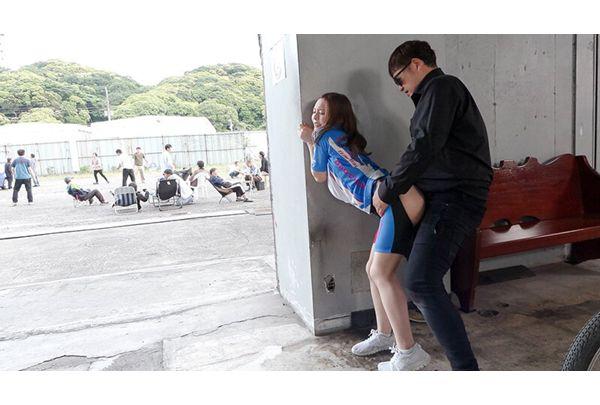 SGKI-067 [SHIGEKI X SODSTAR] This Is The Limit Of Public Exposure And Squirting, Ogura Yuna's Orgasmic Bicycle Is Cumming! Screenshot 2