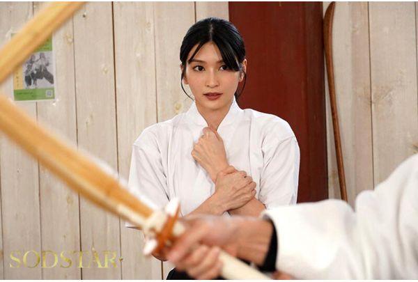 START-310v The Story Of How I Lost My Virginity To The Dignified And Beautiful Naginata Swordsman I Was Secretly In Love With. Honjo Suzu [Bonus Footage Included] Screenshot 4