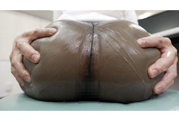 SW-1009 I Worked Hard In Order To Have Sex With My Admired Female Boss, And As A Reward I Got To Cover Her Black Pantyhose In Lotion And Stick My Dick In Them! Screenshot 2
