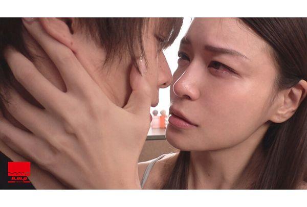 HODV-21871 An Older Girlfriend I Met At My Part-time Job. Mary Tachibana Has Lovey-dovey Sex With Her Dog-like Girlfriend, Who Is Completely Opposite To The Adult Atmosphere, With No Makeup On. Screenshot