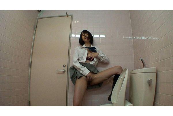 CAT-373 Direct-type Large Incontinence! ! !Vol.3 10 Women Who Leak Urine During Masturbation In Girls' School Toilet Screenshot