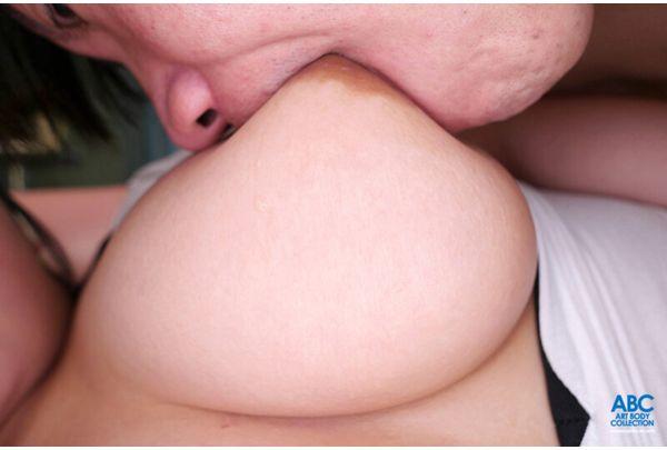 BOBB-445 J-cup Tropical Half-girl With Exotic Big Areola! Enjoy The Alluring Asian Beauty's Busty Body With Breast Fetishism! Boin "Ozaki Minori" Box Screenshot 13