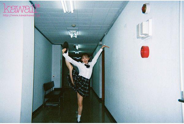 CAWD-960 A Group Of Four High School Girls From A Tokyo Metropolitan Coeducational School Who Go Home After School Break The Rules. Karin-chan, Meisa-chan, Yuna-chan, And Itsuki-chan Screenshot 6