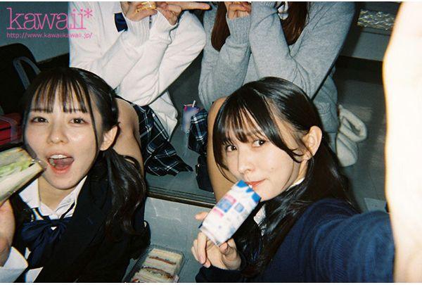 CAWD-960 A Group Of Four High School Girls From A Tokyo Metropolitan Coeducational School Who Go Home After School Break The Rules. Karin-chan, Meisa-chan, Yuna-chan, And Itsuki-chan Screenshot 13