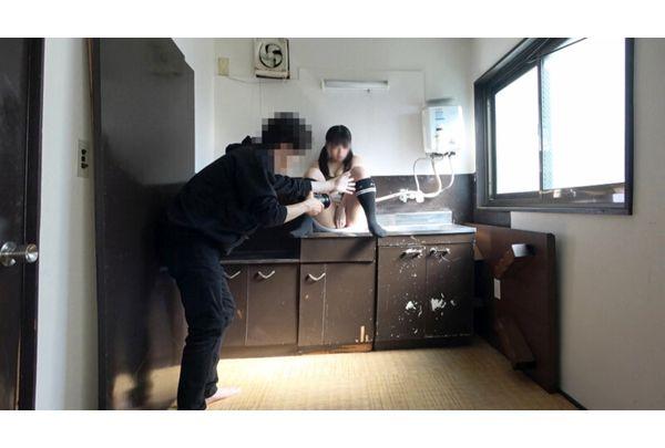 CHIB-005 He Forcefully Shoves His Dick Into The Tiny Little Girl's Pussy, And Even Though Her Innocent Smile Is Twisted And She Begs, "Stop... Stop...", He Continues His Furious Thrusting. Screenshot 17