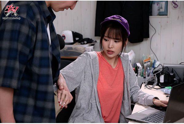 DASS-681 If You're A Female Employee Of An AV Company, It's Only Natural That You'll Be Raped During Work! If You're Sexually Aroused, You Can Just Torture Her! A Free Masturbation Hole Beauty AD With No Human Rights Production Department: Rima Arai Screenshot 2