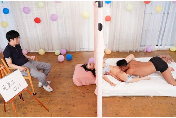 DVMM-315 Ordinary Men And Women Monitoring AV: Her Face Is Her Husband's, Her Body Is NTR! 2. A Married Woman Sticks Her Face Out Of A Hole In The Wall In Front Of Her Unsuspecting Husband, And Gets Continuous Creampie Sex With A Big Dick! Screenshot 9