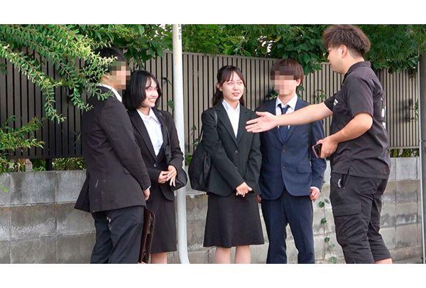 DVMM-331 Face-revealing MM Van, Exclusive To New Graduates, The Magic Mirror, An In-house Couple Swapping Project! A Group Of Four New Graduates, Both Male And Female, Take On The Challenge Of A "continuous Creampie Swapping Escape Game"! Even Though They Know It's Wrong To Do So In Front Of Their Beloved Lover, They Insert Their Coworker's Dick Raw! Even Though Her Boyfriend Is Right Next To Them, They Have Continuous Creampie Sex! Total Creampies... Screenshot 5