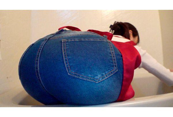 DVMM-335 Fair-skinned, Big-assed Housewife Gets An Instant Fuck! The Next Day, A Married Woman Who Is Addicted To Big Dicks Comes Over Without Permission, So I Creampie Her Many Times Until I'm Satisfied 47 Yuki Yoshizawa Screenshot 9