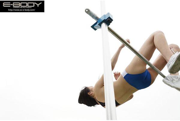 EBWH-334 ●● Prefecture High School Track And Field Meet 3rd Place Winner - A Tall, H-cup, Beautiful Body With A Strong Sex Drive, Honed Through High Jump, Makes Her AV Debut As A Female Track And Field Athlete (21) - Yua Shimizu Screenshot 18