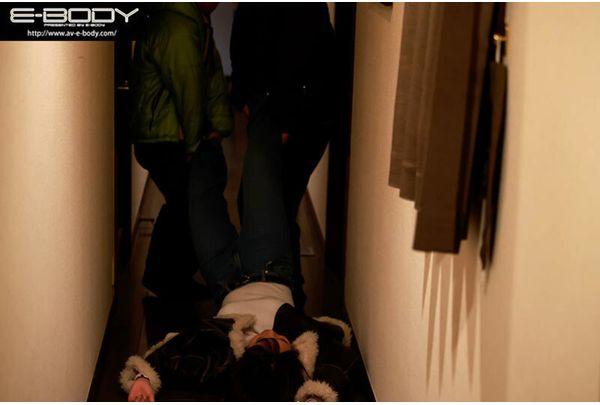 EBWH-341 Hehehe... I Waited For The Cute, Plump Part-timer After Her Shift And Immediately Gave Her A Powerful Aphrodisiac And Had Unprotected Sex With Her While She Was Asleep, Hehehe... Screenshot 4