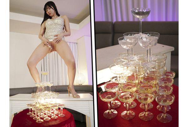 GVH-858 A Tall Lounge Hostess From Minato Ward, A 170cm Tall Office Lady, Makes You Drink Her Pee! Toast With A Champagne Tower Of Holy Water Pouring Down From Her Height! A Pee-drenched Sex Session Where You Can Taste Her Pee-smelling Asshole And Pussy! Tomoe Hikari Screenshot 16