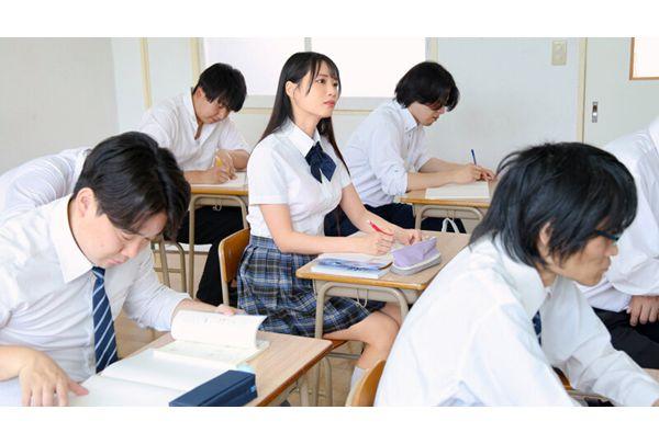 DOCM-003 The Girl I Was Interested In Was Actually A Perverted, Masochistic Manager Who Willingly Provided Sexual Services To The Male Club Members - Tsukino Sui Screenshot 12