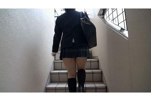 BUBB-120 Stairs School Girls I Want To See The Panties That Bite Into The Cracks Of Developing School Girls And Make This Shape Stand Out. Screenshot