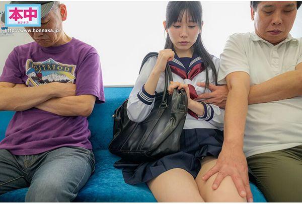 HMN-920 My Student, Itsukaichi-san, Secretly Lets Me Have Sex With Her And Ejaculate Inside Her While She's Commuting By Train. Screenshot 5