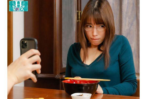 HSODA-125 The Sweet Trap Of A Serious, Plain, Big-breasted Aunt. She Lures Her Nephew, A Student Preparing For Entrance Exams, With Erotic Selfies, And This Perverted Mature Woman Drowns In Pleasure Even When He Cums Inside Her Multiple Times A Day. Hinata Tachibana Screenshot 10
