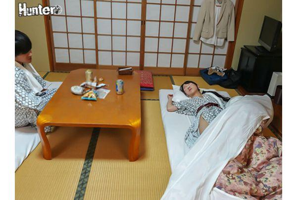 HUNTC-551 I Woke Up One Morning To Find My Female Boss In My Room With Her Yukata Disheveled! And Even Though She's Usually Arrogant And Always Lecturing Me, She Was Acting All Sweet And Affectionate... I Ended Up Sharing A Room With My Female Boss On A Business Trip! That Day, She Lectured Me Again, So I Drank Heavily And Got Completely Drunk! And When I Woke Up The Next Morning... My Female Boss Was Sitting Next To Me, Her Breasts And Butt Spilling Out Of Her Yukata!? Screenshot 10