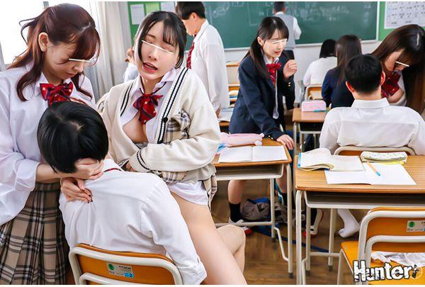 HUNTC-642 "Let's Have A Competition To See Who Can Get The Naughtiest During Class!" These Super-horny, Devilish Slutty Girls Can Do Whatever They Want In Class With Their Laid-back Old Teacher! "No One Will Find Out No Matter What We Do!" They Say, As They Hold A Naughty Chicken Race During Class With Lunch On The Line! Screenshot 13