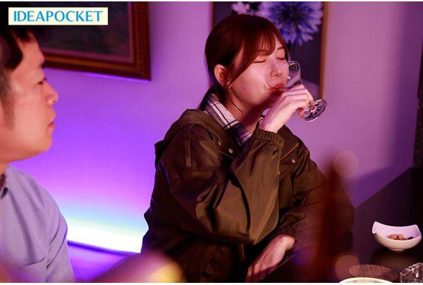 IPZZ-674 [A Realistic Non-fiction Story] Why I, A Married Woman Working At A Beef Bowl Restaurant, Became Addicted To Unfaithful Creampie Sex With A Younger Student Who Saw Me As A Woman - Tsumugi Akari Screenshot 5