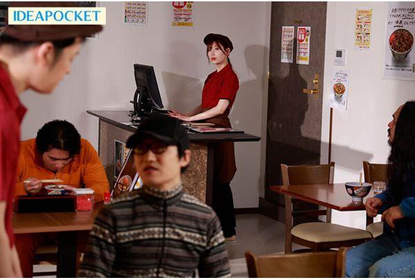 IPZZ-674 [A Realistic Non-fiction Story] Why I, A Married Woman Working At A Beef Bowl Restaurant, Became Addicted To Unfaithful Creampie Sex With A Younger Student Who Saw Me As A Woman - Tsumugi Akari Screenshot 11