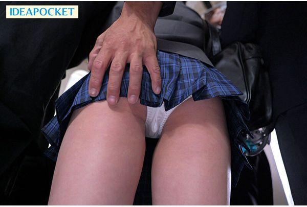 IPZZ-874 I Made A Move On A Beautiful Girl In A School Uniform I Passed On My Commute...and She Got Hooked On My Techniques And Started Begging For Sex With Full-on Cunning. - Momoe Horikita Screenshot 1
