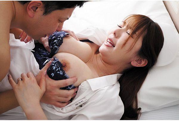 JJDA-077 A Married Nurse Engages In A Morally Corrupt Affair Within The Hospital, Satisfying The Pent-up Sexual Needs Of Hospitalized Patients... Screenshot 17