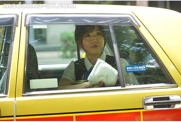 JUR-584 Working Women Are Beautiful. A Married Woman Living In Tokyo And Mother Of Two, Ayase Nagi, 36, A Taxi Driver, Makes Her AV Debut! Screenshot 1