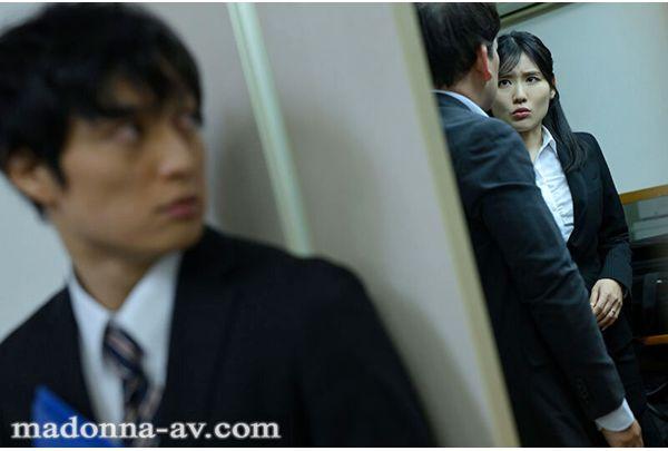 JUR-806 "Your Wife Was Amazing." An Unexpected NTR (Netorare - Cheating/cuckolding) Story Written In The Resignation Letter Of A New Employee Who Quit After 3 Months. Nao Jinguji Screenshot 1