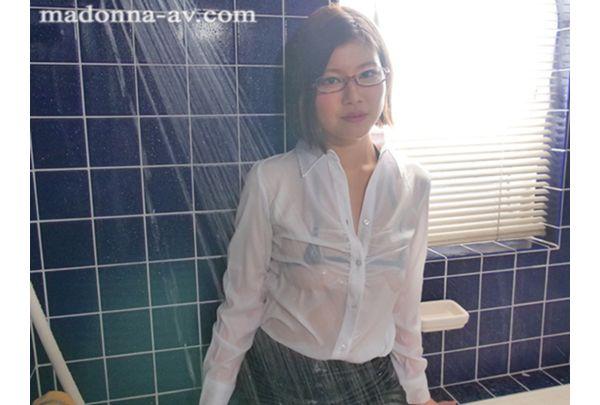 JUY-977 Former System Engineer An Exquisite Glamorous Intelligent Married Woman Iroha Maeda Is 28 Years Old AV Debut! ! If You Feel Good, Your Tongue Will Come Out Unconsciously. Screenshot