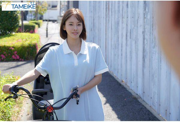 MFYD-219 After Dropping Her Son Off At Daycare And Finishing Her Early Shift At Her Part-time Job, A Mom On Her Bicycle Races Around Having Sex With A Young Part-time Worker Who Lives Beyond A Mountain In The Five Hours She Has Gone On A Wild Ride. Screenshot 6