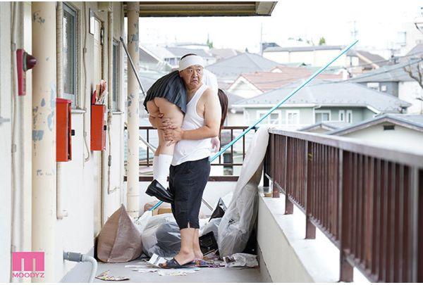 MIAB-600 I'm A High School Girl Who's Been Targeted By A Guy Who Lives In A Trashy Apartment And Can Stop Time... Even While Time Is Stopped, He Thrusts Into Me With His Unstoppable Virility, Pounding Me 10 Times With Thick, Intense Creampies. When He Releases The Time, The Accumulated Pleasure Makes Me Arch My Back, Convulse, Tremble, Squirt, And Reach Orgasm. Hinako Matsui Screenshot 6