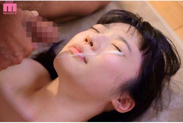 MIDA-212 Immature Pussy Turned Into A Slut With Aphrodisiac And Remote Control Training. A Pussy That Is In A State Of Convulsions And Climaxes With The Pistoning Of Her Father-in-law's Huge Cock. Kira Hoshi Screenshot 2