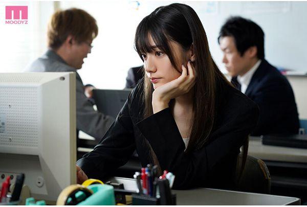 MIDA-407 A Noble Female Investigator, Rena, Is Brainwashed With A New Type Of Aphrodisiac, Her Beautiful Legs Shaking With Trembling. 72 Hours Of Confinement And Convulsions As She Is Made To Orgasm With A Direct Aphrodisiac That Hits Her Portico So Hard She Loses Her Mind. Miyashita Rena Screenshot 1