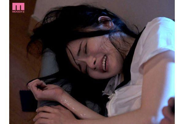 MIDA-482 Hermit Stalks A Schoolgirl Wearing A Wet, See-through Bra And Ejaculates All Of The Ball Juice He's Accumulated Since Being Released From Prison, Impregnating Her With 20 Rapes - Momoka Izumi Screenshot 6