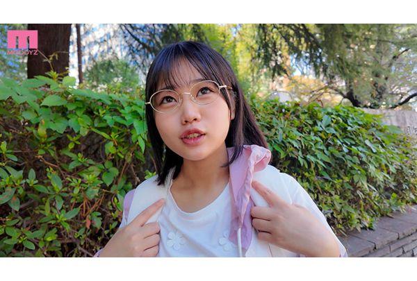 MIDA-587 Went On A Trip Alone With A Female Student Who Seemed To Have Feelings For Me, And On That Day, I Creampied Her. Mai Kanami Screenshot 3