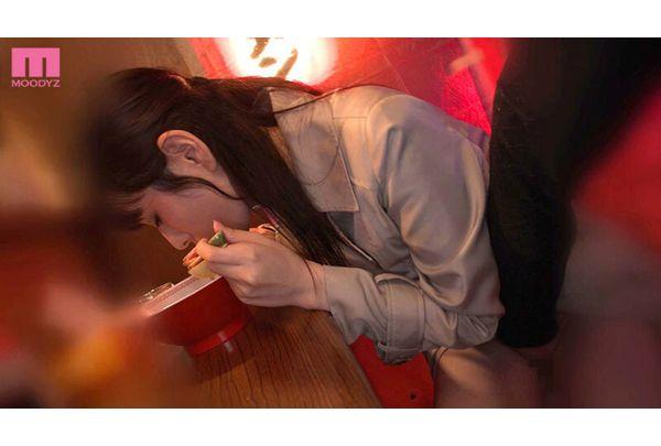 MIDA-607 A Day Of Shameful Indoor Exposure Walks And Massive Cock-fucking, Climaxing Like Never Before Until My Fiancé Returns - Ayase Maria Screenshot 2