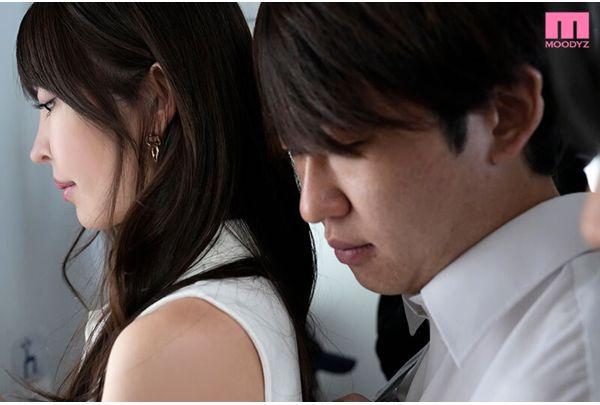 MIKR-082 Hinako-sensei, A Female Teacher In A Tight Skirt, Secretly Lets Me Grope Her While She's On The Train To School. Hinako Mori Screenshot 1