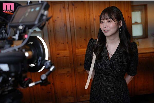 MIKR-121 Overwriting The Fertile Period With 12 Hours Of Unprotected Sex! Intense Piston Action To Impregnate A Pussy Full Of Semen In A Gangbang. Shira Fuyumoe Screenshot 1