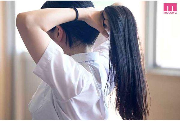 MIQD-012 The Ultimate Uniform Peek-a-Boo Screenshot 7