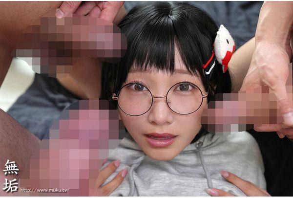 MUDR-399 We're Otaku Friends. A Chubby, Big-breasted, Freckled, Glasses-wearing Otaku Girl. For Our First Time, We Had A 4P With Our Otaku Friends And Came Like Crazy! Himesaki Hana Screenshot 4