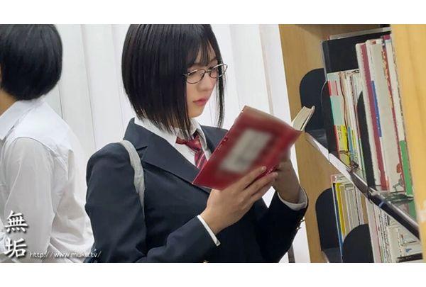 MUKD-578 Pest Control. I Crushed That Arrogant Girl From The Student Council Who Was Threatening School Life Like Garbage, And Brutally Violated Her Noisy Mouth With A Vicious Throat-sinking Irrumatio. Screenshot 12
